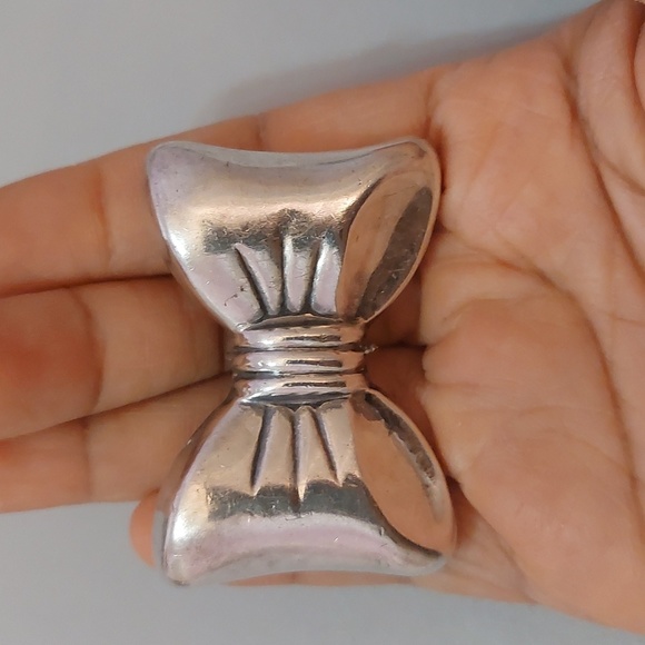 Vintage Jewelry - Vintage Antique 925 Sterling Silver Puffy Bow Brooch Pin or Pin Chunky Large
